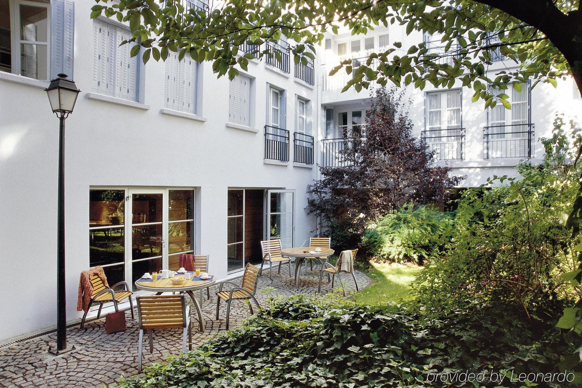 Adagio Montmartre Aparthotel 4*