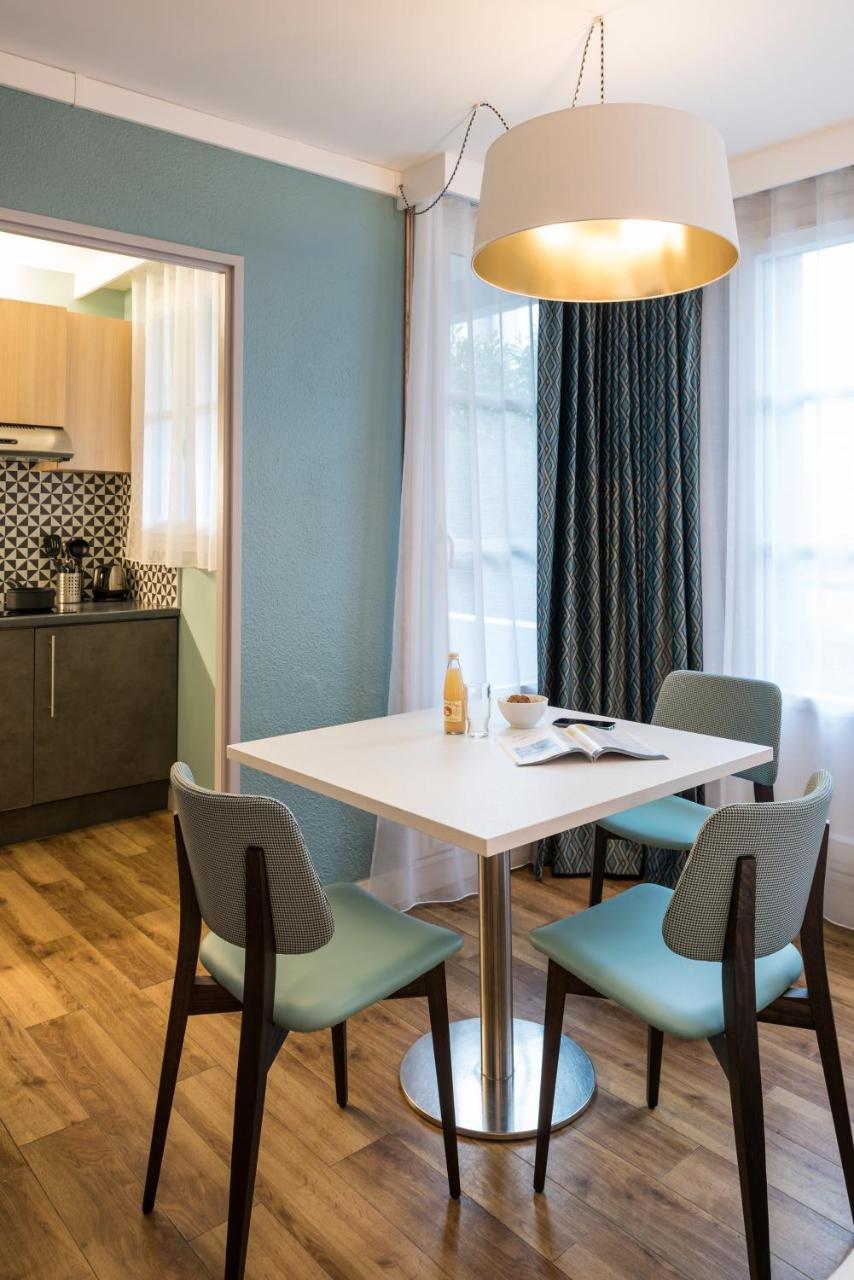 Adagio Montmartre 4*
